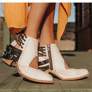 FREEBIRD DESERT CREAM Leather Ankle Boots